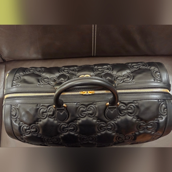 Gucci Jumbo GG Matelassé Duffle Medium Travel Bag - Picture 10 of 12